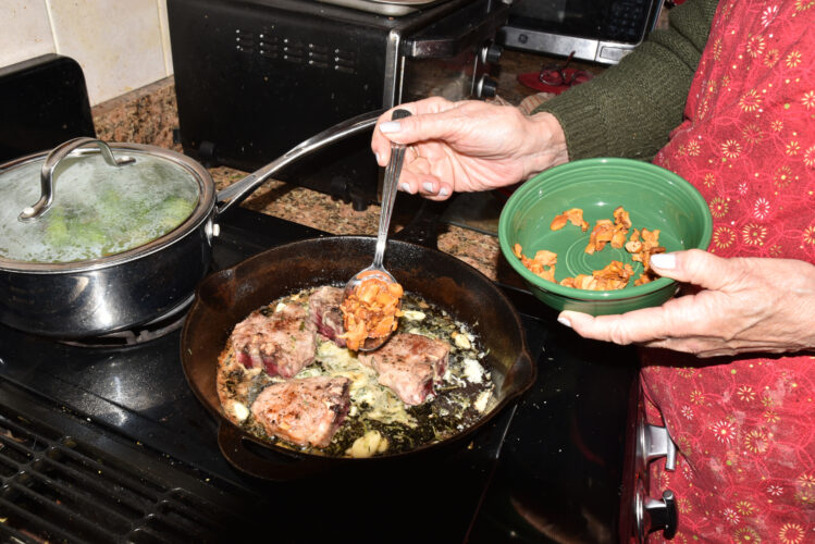 How to Prepare Lamb Loin Chops Image